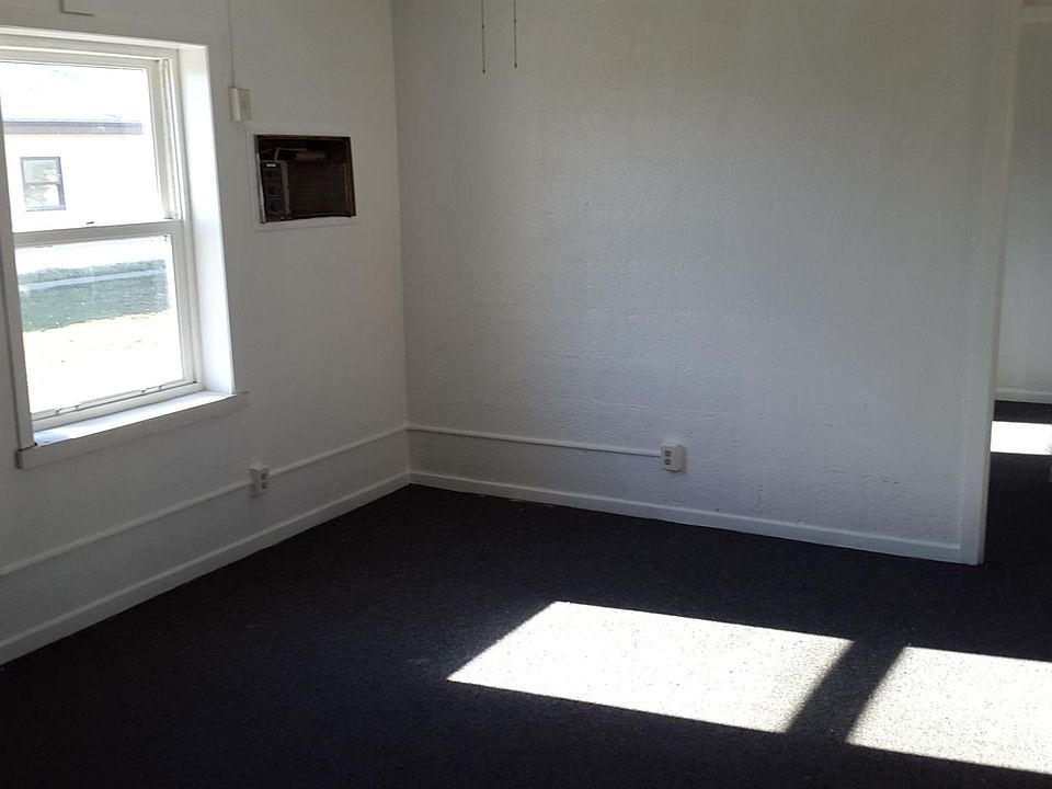 2nd image of 344 Petersen St APT A