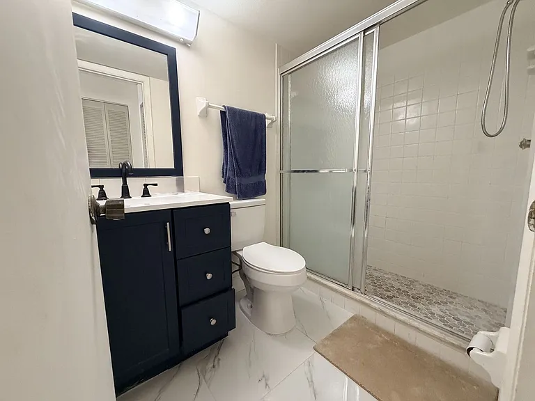 7050 Nantucket Cir #6 — Photo 14
