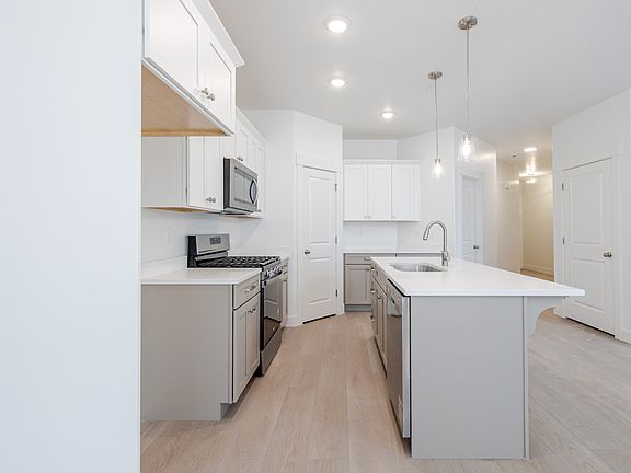 5th image of 4747 S Olive Ave #407