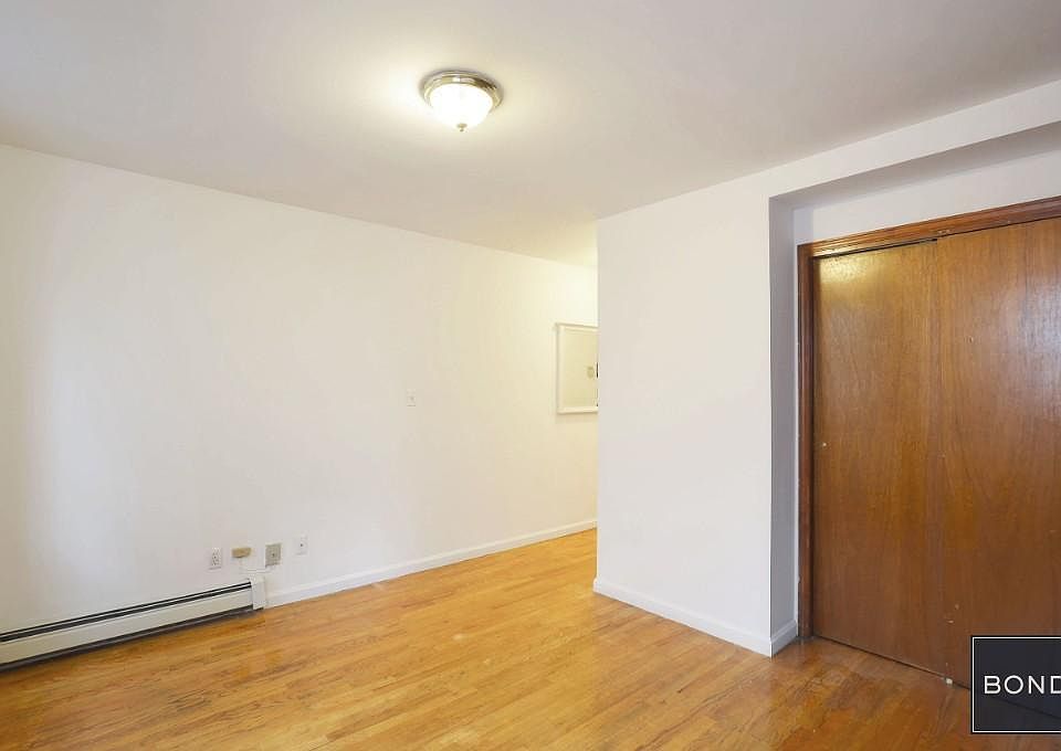 2nd image of 175 Orchard St Ofc 2
