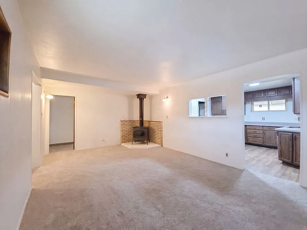 2 bed, 944 sqft, $1,575 — Photo 4