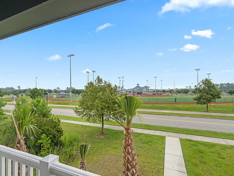 801 Maxine Ct #D — Photo 14
