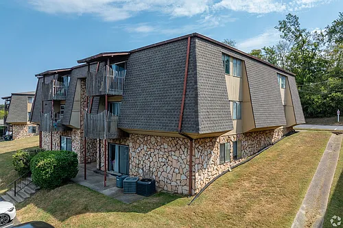 Hartford House Apartments Photo 1