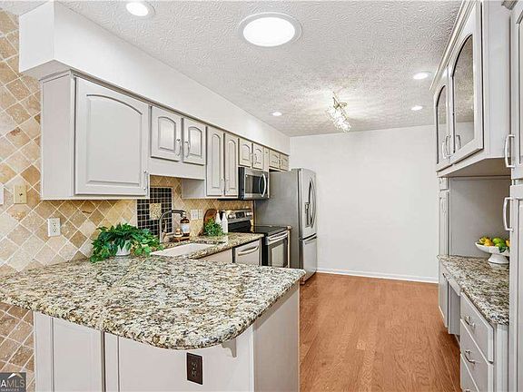 4th image of 3712 Vineyards Lake Cir NW #U-2