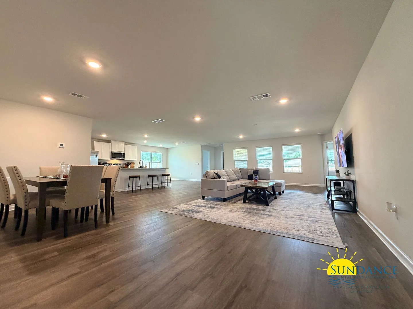 Spacious 5-Bedroom Home in Plantation Woods with Smart Home Features! — Photo 3