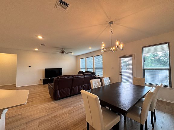 5th image of 1709 River Plateau Dr