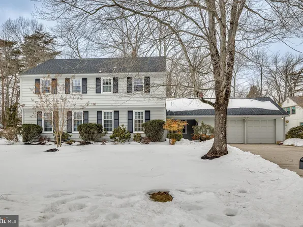 28 Harrowgate Dr, Cherry Hill, NJ 08003