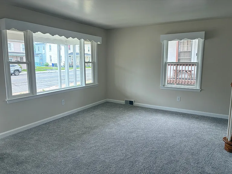 612 Frederick St — Photo 2