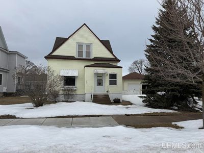 1016 10th Ave S, Escanaba, MI, 49829