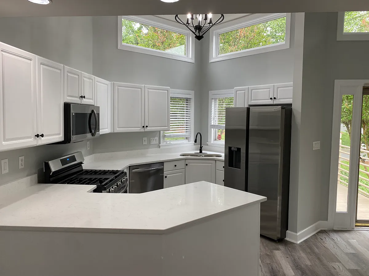 Building Photo - 14550 Waterside Dr