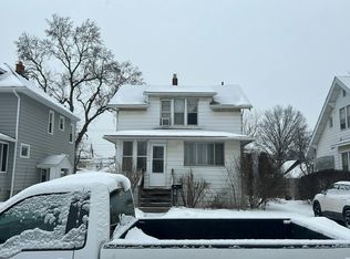 35414 Chestnut St, Wayne, MI