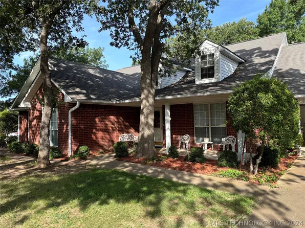 916 Oak Tree Dr, Ardmore, OK 73401