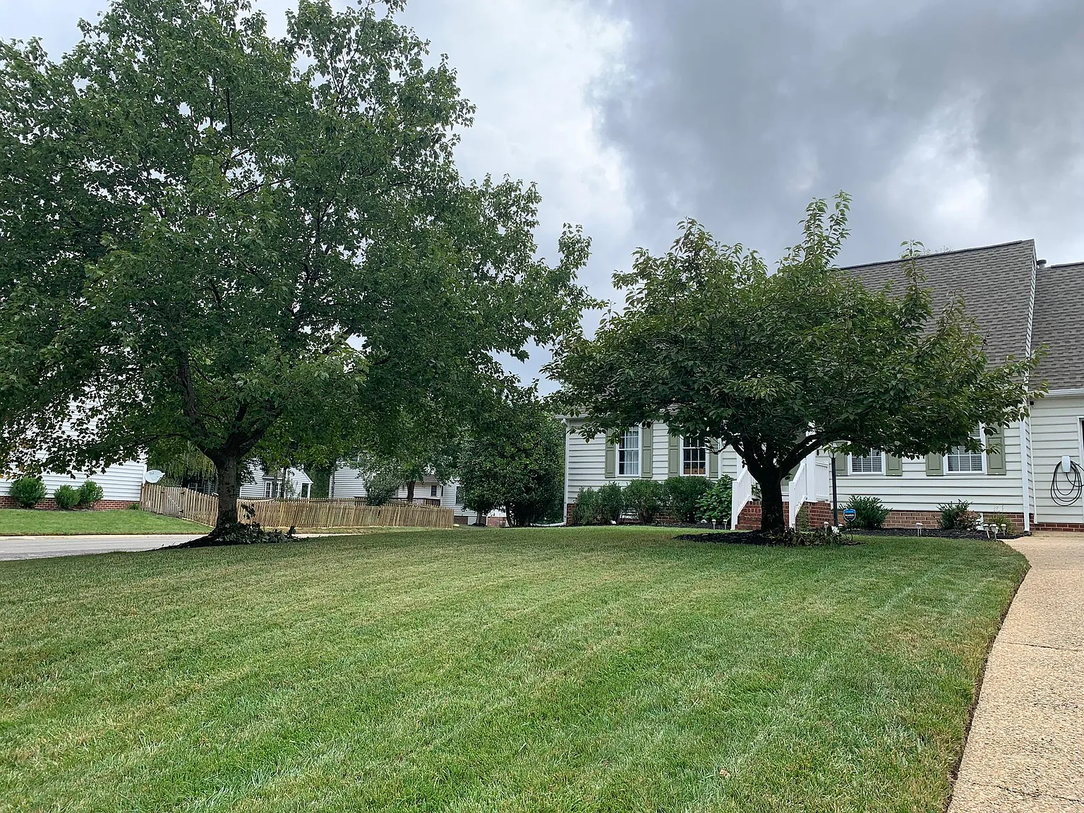 3 bed, 1090 sqft, $2,275 — Photo 3
