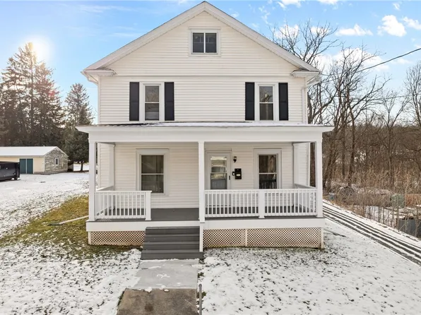 24 Stanley St, Mount Morris, NY 14510