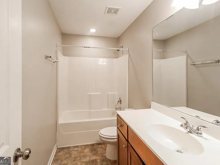 414 Darbys Run Ct — Photo 16