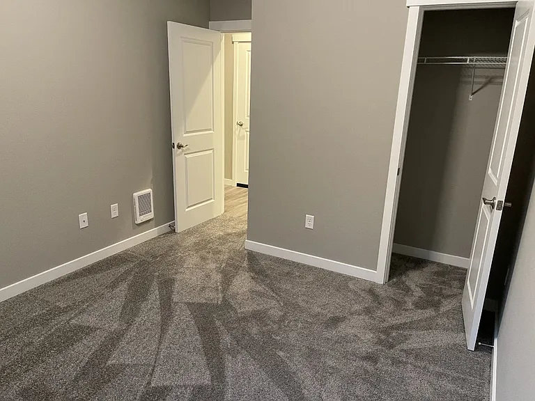 6922 Delaney Ln NE #A — Photo 19