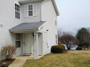 2531 Dickens Dr #14-3, Aurora, IL 60503