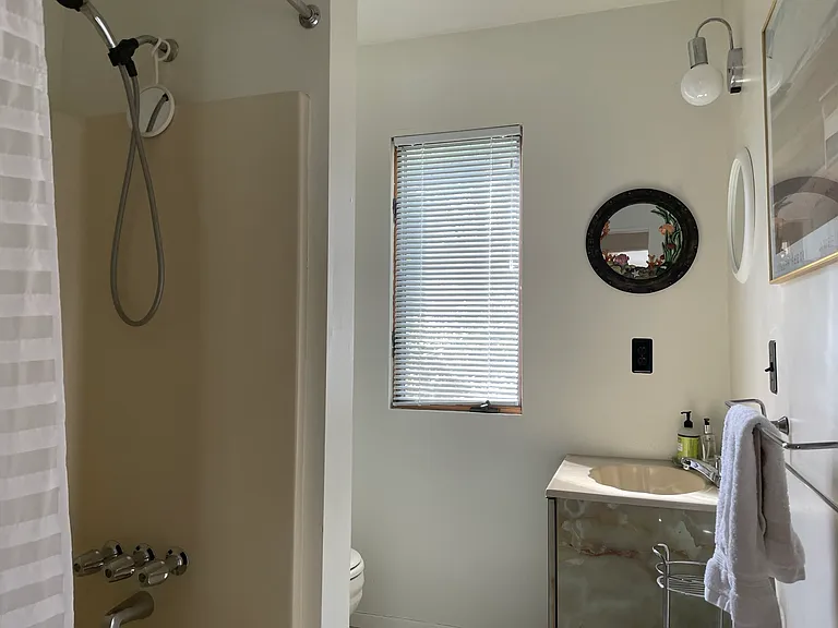 19 Dongan Way — Photo 10