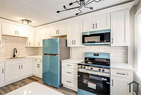 3209 Archwood Ave — Photo 7