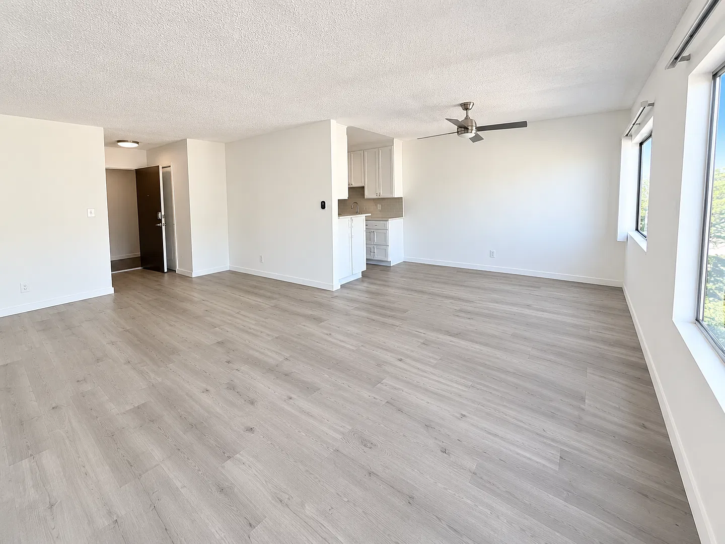650 Westbourne Drive — Photo 2