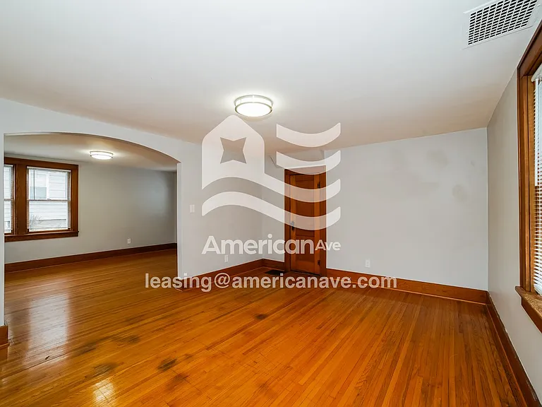 1078686_004_wm_-_living_room_13538906.jpg