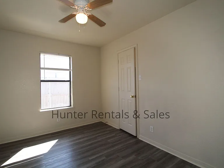 5203B Daybreak Dr — Photo 19