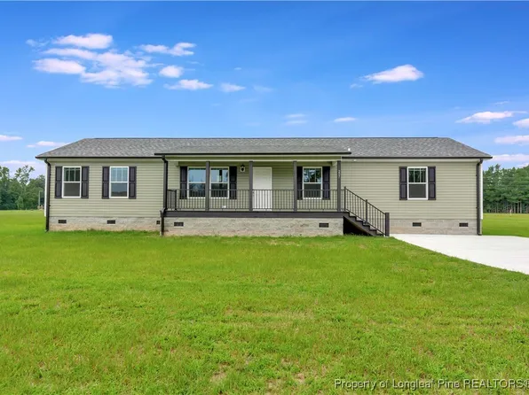 207 Glencove Dr, Lumberton, NC 28360