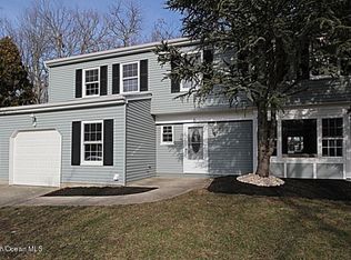 6 Remsen Dr, Howell, NJ 07731