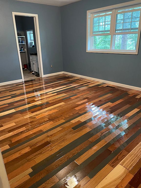 405 Dowell Ln - Property Image