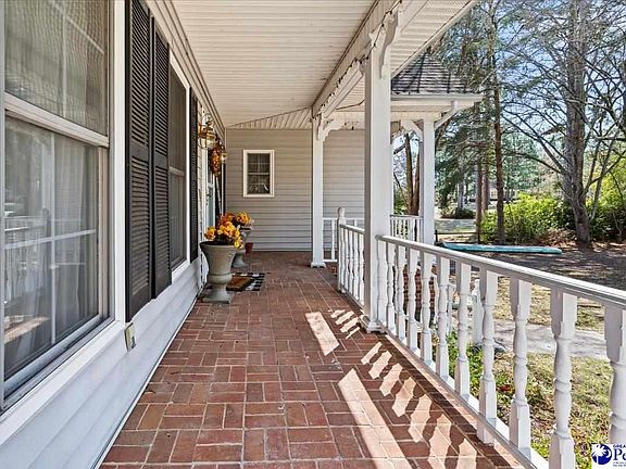 3rd image of 1253 Forest Dr