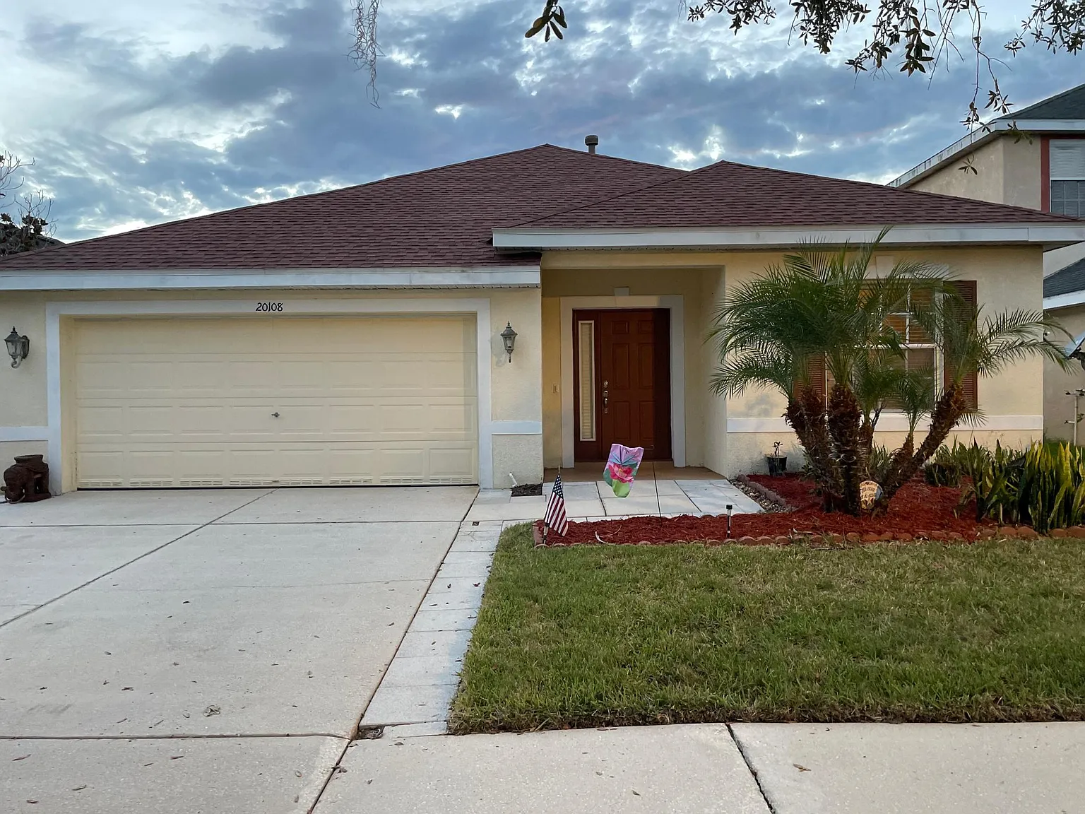 4 bed, 2195 sqft, $2,900 — Photo 1