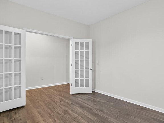5th image of 51 Esther Court