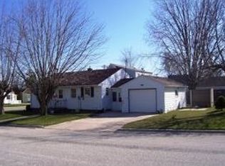 304 Flora Ave, Algoma, WI 54201