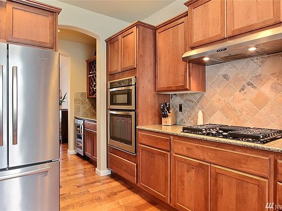 4th image of 4042 Amelia Ct NE
