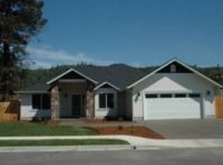2140 SW Ford St, Grants Pass, OR 97526