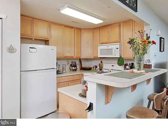 5th image of 2303 Lexington Mews