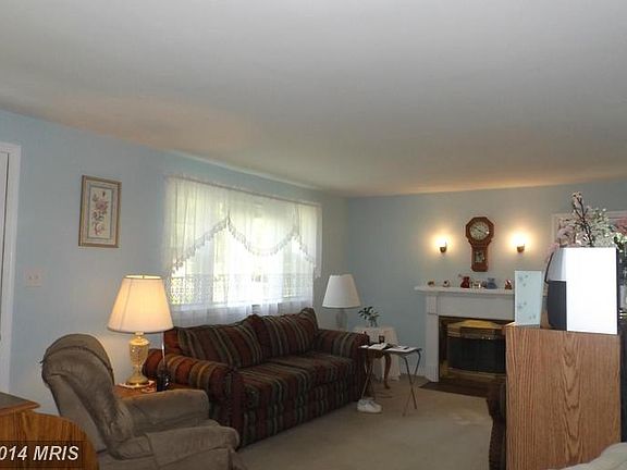 4th image of 4011 Hirst Dr