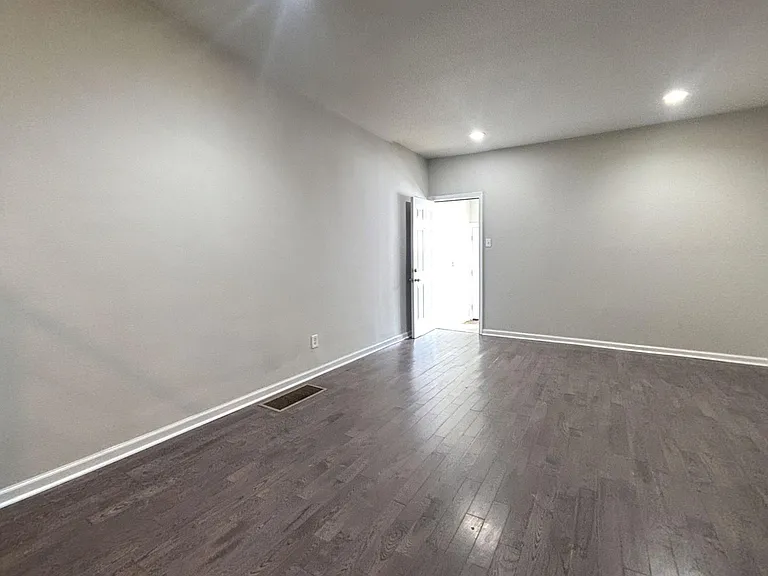 5515 Ludlow St — Photo 14