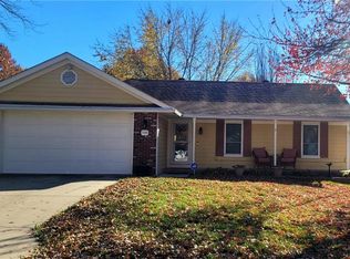 534 NE Summit Dr, Blue Springs, MO 64014