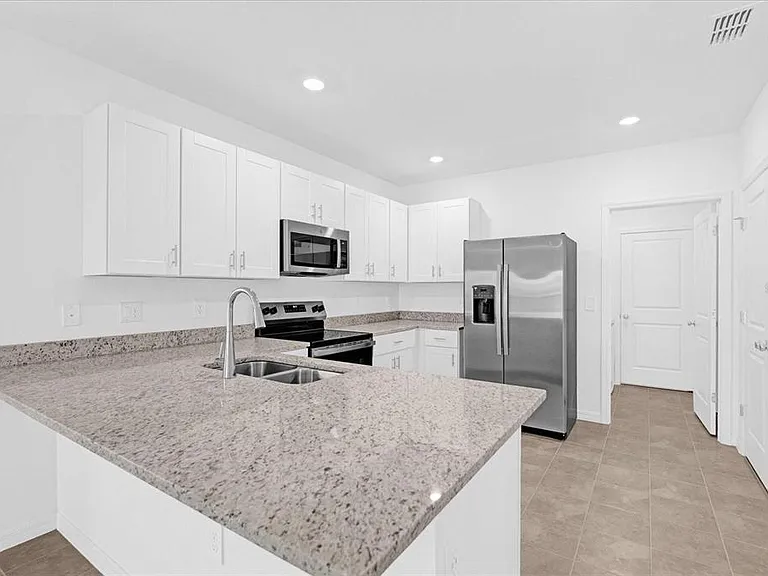 5647 Nispero Way — Photo 7