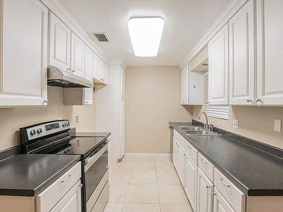 4th image of 311 Langford Dr