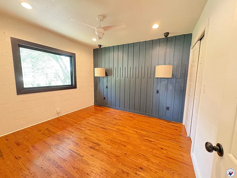 411 Redwater Rd — Photo 9