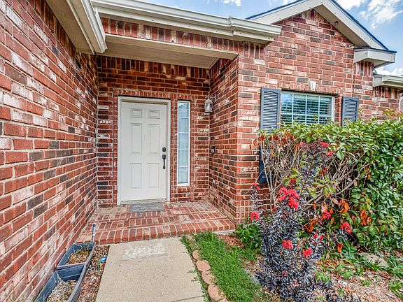 2nd image of 6025 Goldenrod Dr
