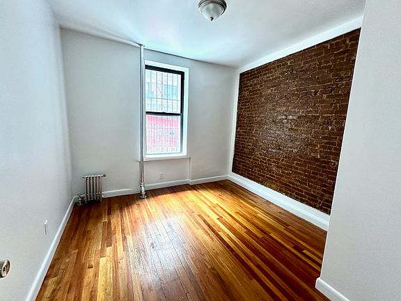 3rd image of 507 W 139th St #D1