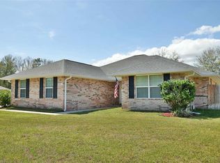 5616 Tucker Cir, Pace, FL 32571