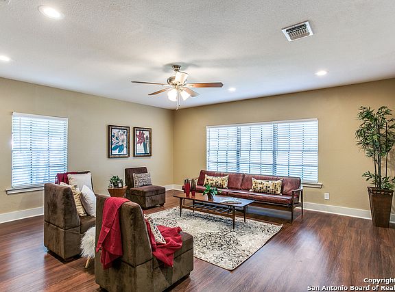 4th image of 314 North Dr