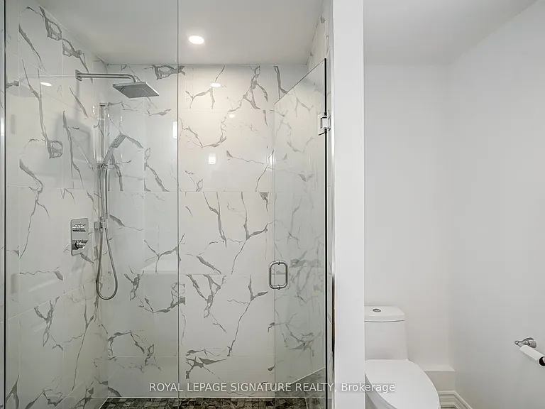1116 College St #3 — Photo 18