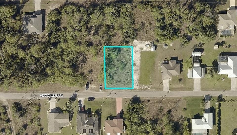 1st image of 725 Chavers St E