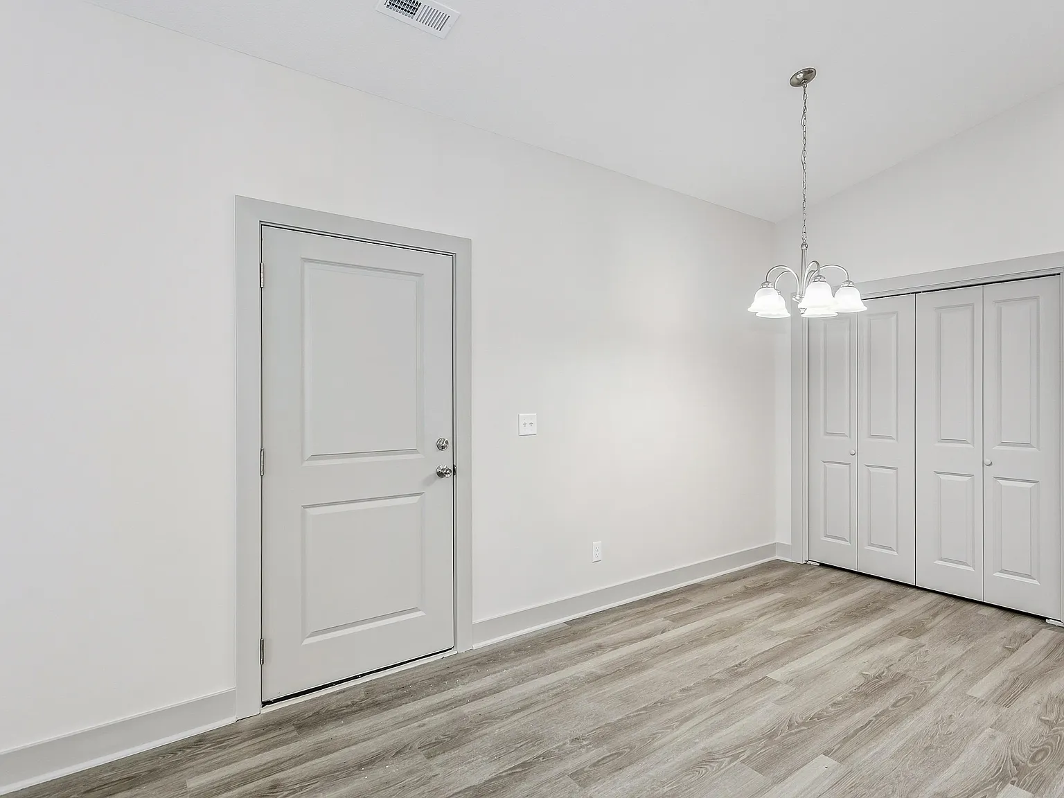 3 bed, 1221 sqft, $1,495 — Photo 2