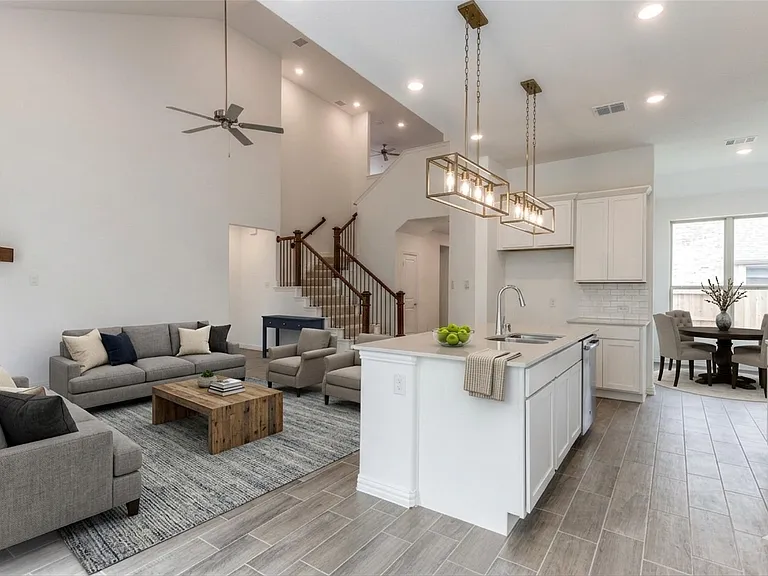 7921 Lindheimer Ln — Photo 4